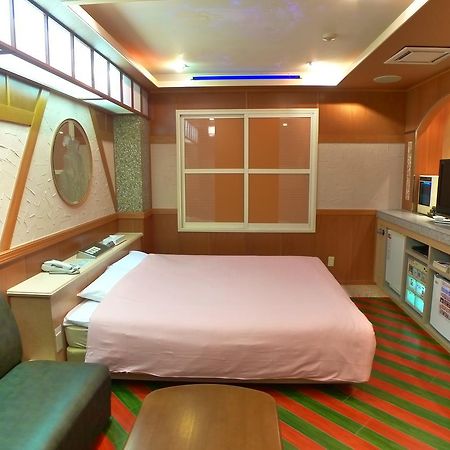 Resort Inn Golf Gotemba (Adults Only) Екстериор снимка